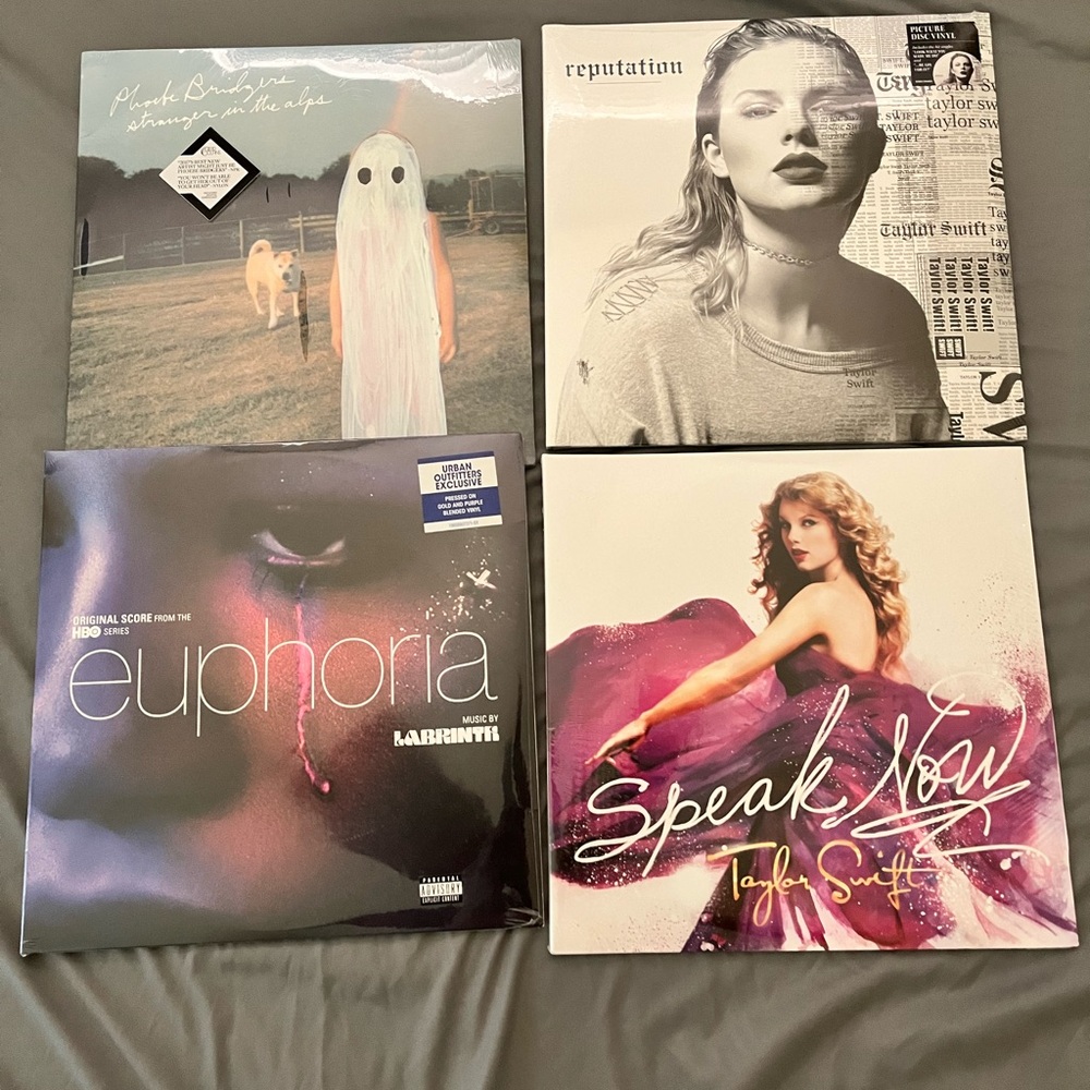 Taylor Swift vinyl bundle